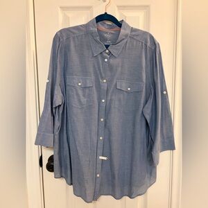 St. John’s Bay Women’s Blue Button-Up 3/4 Sleeve Shirt